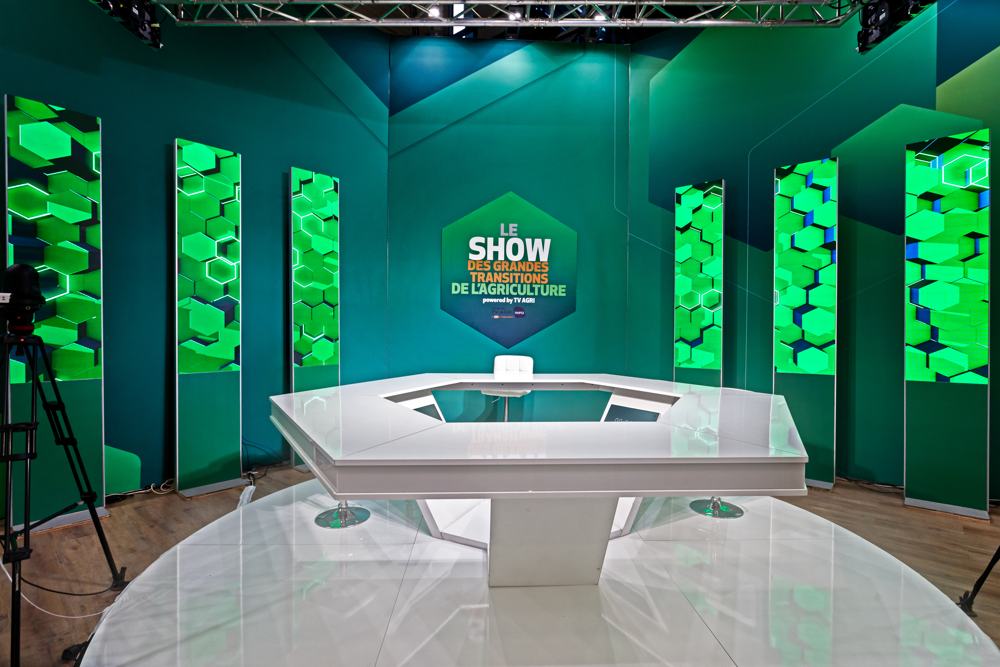 TV Agri set with LED screens, SIA 2025